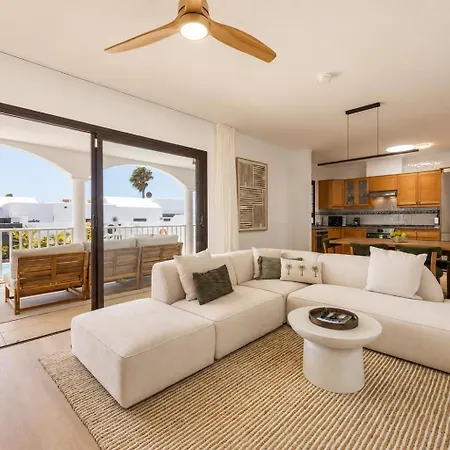 Villa Amara - Sea Views & Private Heated Pool Villa *