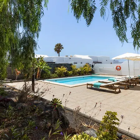Villa Villa Amara - Sea Views & Private Heated Pool Playa Blanca (Lanzarote)