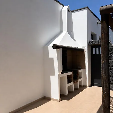 Villa Villa Amara - Sea Views & Private Heated Pool Playa Blanca (Lanzarote)