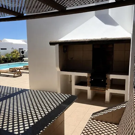 Villa Amara - Sea Views & Private Heated Pool * Playa Blanca (Lanzarote)